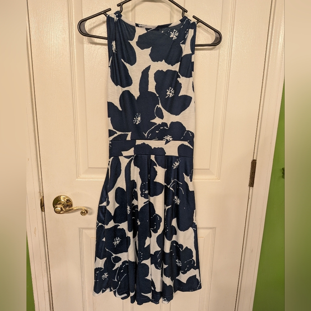 Pockets Dress! - Picture 3 of 7